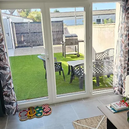 Cocon Avec Velux Terrasse Et Barbecue *